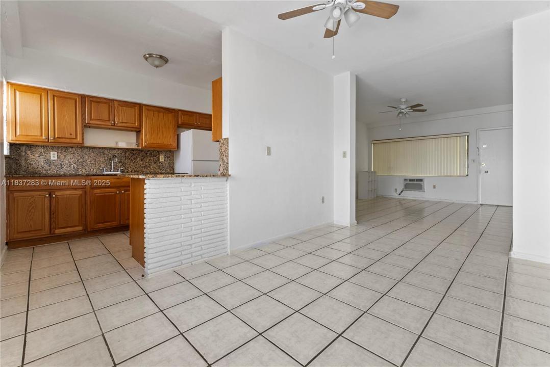 1165 Marseille Dr 33, Miami Beach, Florida 33141, Stati Uniti