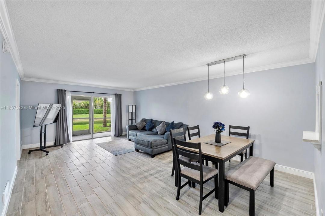 8821 NW 38th Dr 103A, Coral Springs, Florida 33065, Stati Uniti