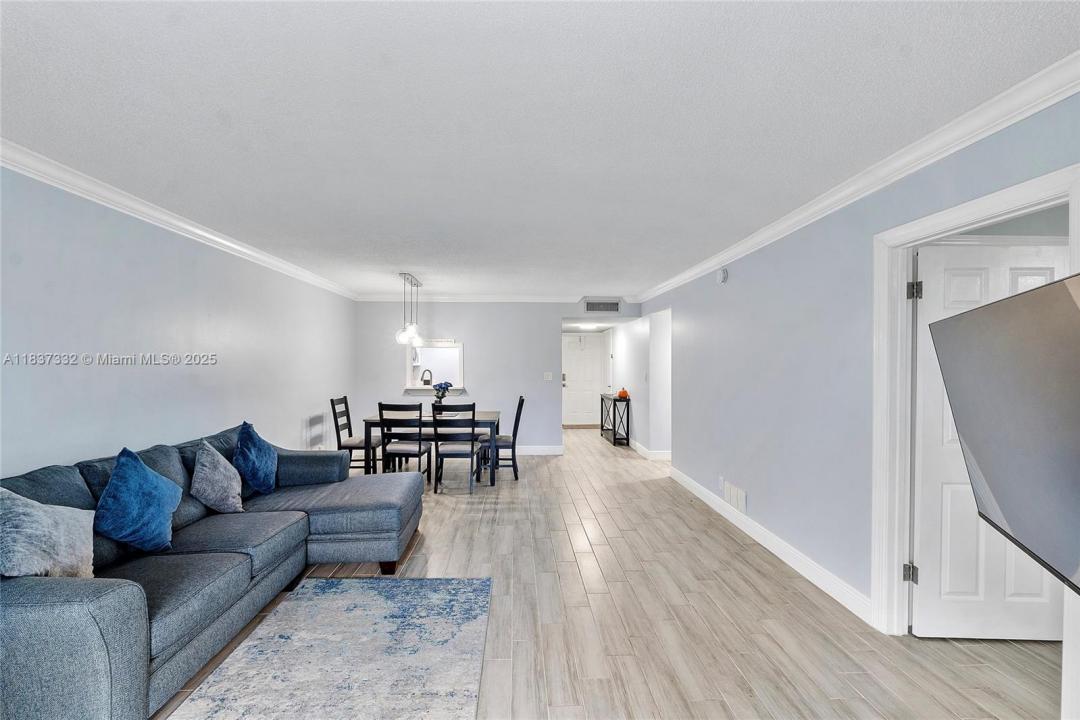 8821 NW 38th Dr 103A, Coral Springs, Florida 33065, Stati Uniti