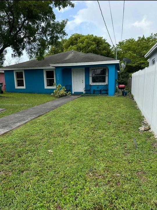 2622 NW 47th St, Miami, Floryda 33142, USA