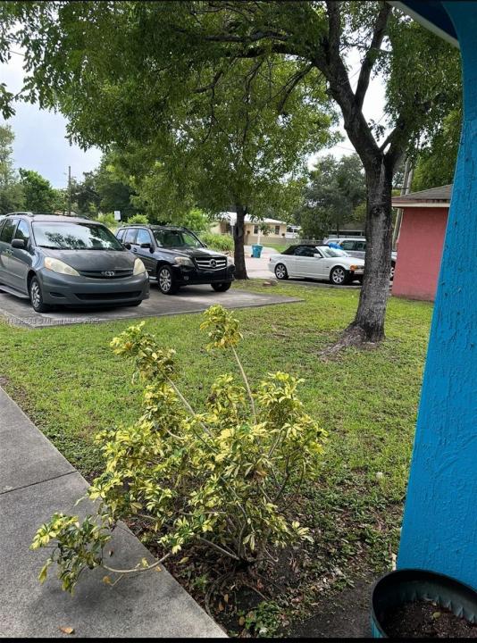 2622 NW 47th St, Miami, Floryda 33142, USA