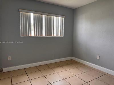 1131 NE 211th Ter 1131, Miami, Florida 33179, USA