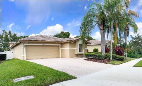 16410 Sapphire Bnd, Weston, Florida 33331, USA