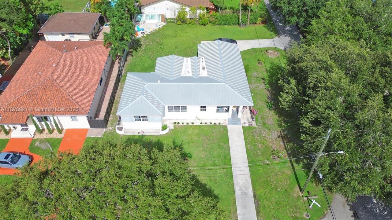 296 Navajo St, Miami Springs, Florida 33166