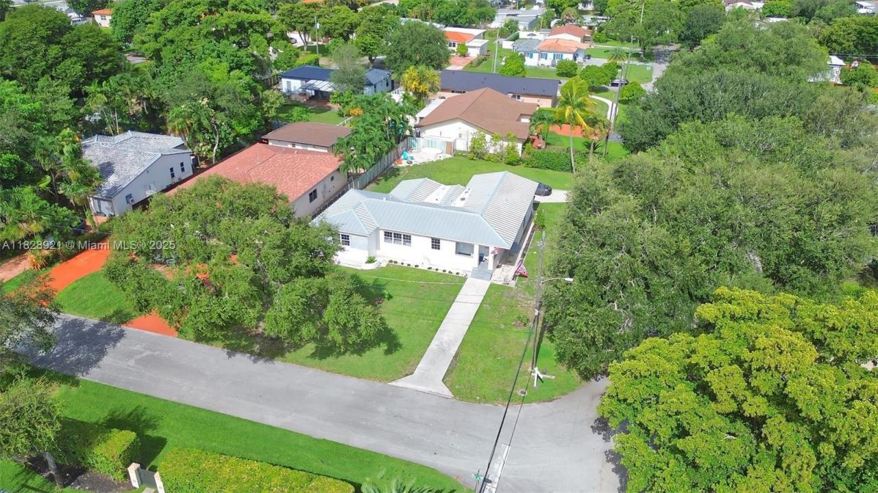 296 Navajo St, Miami Springs, Florida 33166