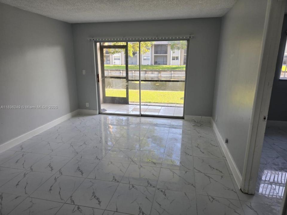 8040 Colony Cir N 103, Tamarac, Florida 33321