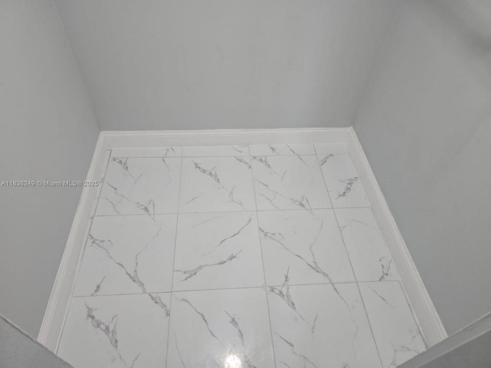 8040 Colony Cir N 103, Tamarac, Florida 33321