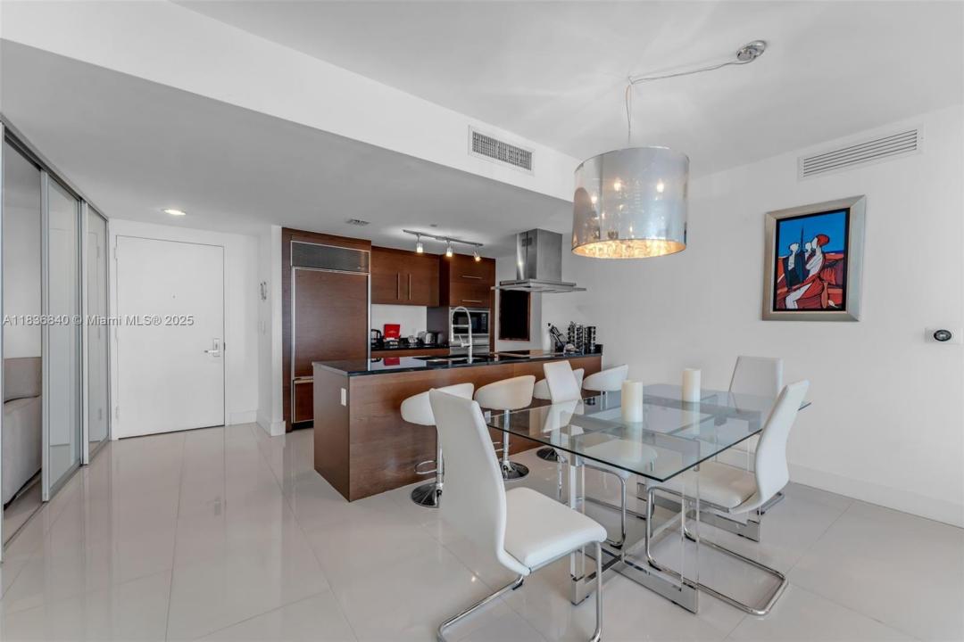 495 Brickell Ave BAY1007, Miami, フロリダ 33131, アメリカ合衆国