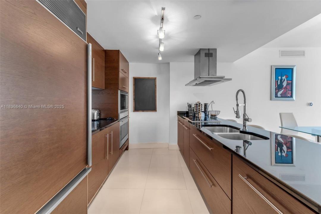 495 Brickell Ave BAY1007, Miami, フロリダ 33131, アメリカ合衆国