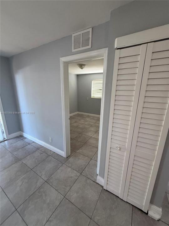 4680 SW 33rd Ave 4, Dania Beach, Florida 33312, Estados Unidos