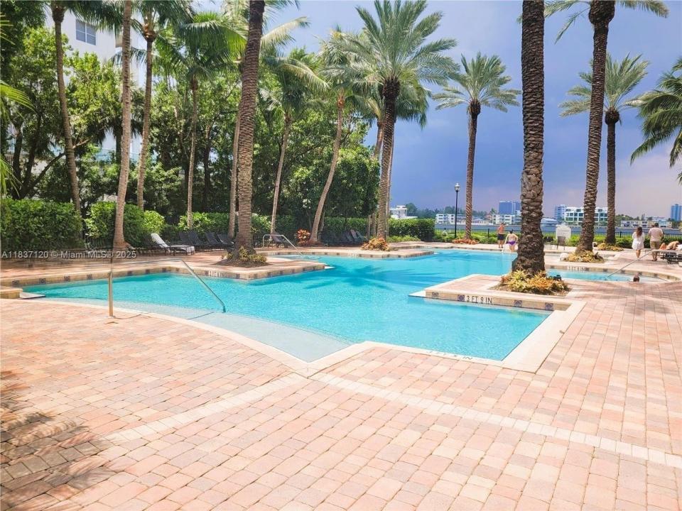 17150 N Bay Rd 2522, Sunny Isles Beach, 佛羅里達州 33160, 美國