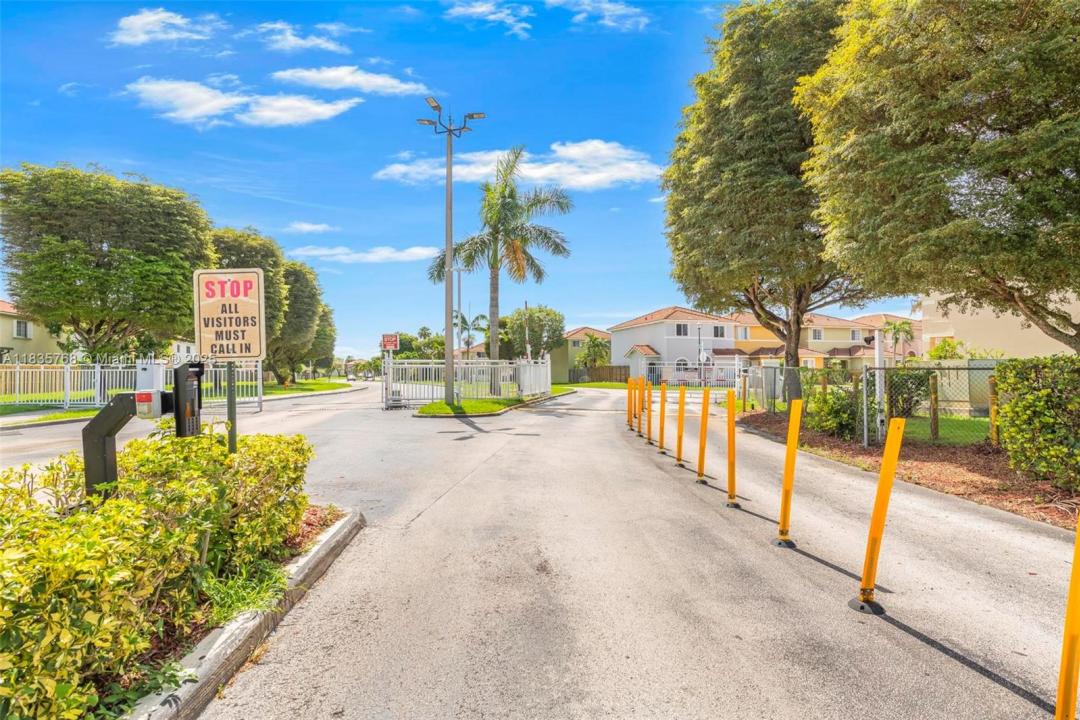 13649 SW 142nd Ter, Miami, 佛罗里达州 33186, 美国