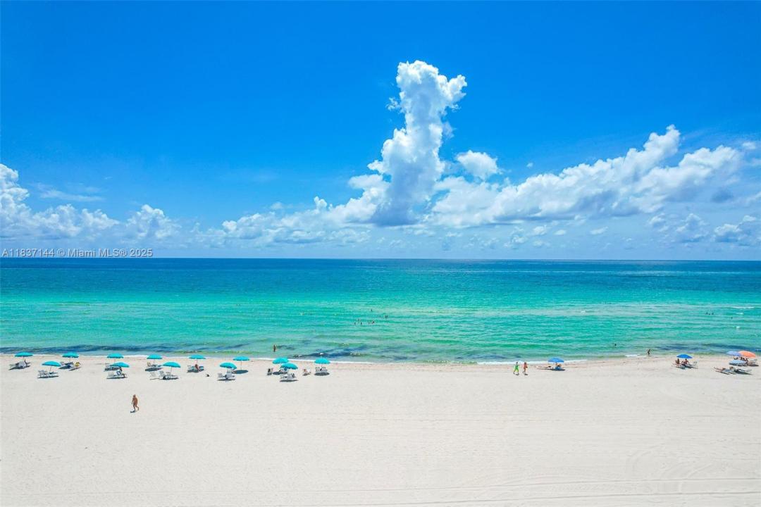 5701 Collins Ave 1611, Miami Beach, Floryda 33140, USA