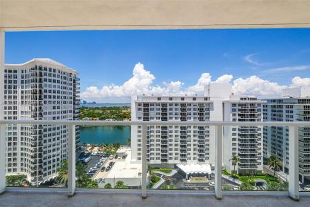 5701 Collins Ave 1611, Miami Beach, Florida 33140, USA