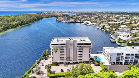 900 NE Spanish River Boulevard 5C & 5E, Boca Raton, Florida 33431, USA
