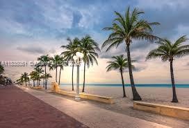 324 Van Buren St 1-4, Hollywood, Florida 33019, USA