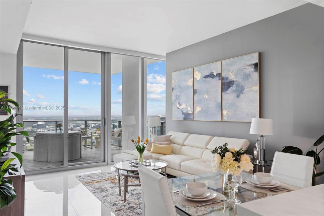 851 NE 1st Ave 3900, Miami, فلوريدا 33132, الولايات المتحدة