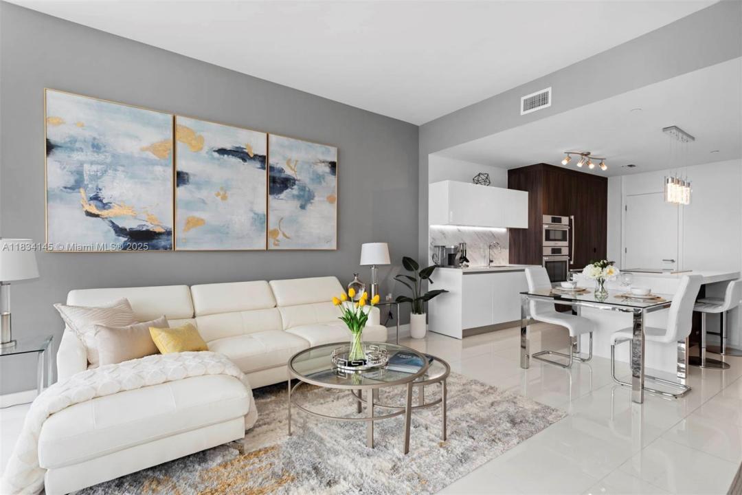 851 NE 1st Ave 3900, Miami, فلوريدا 33132, الولايات المتحدة