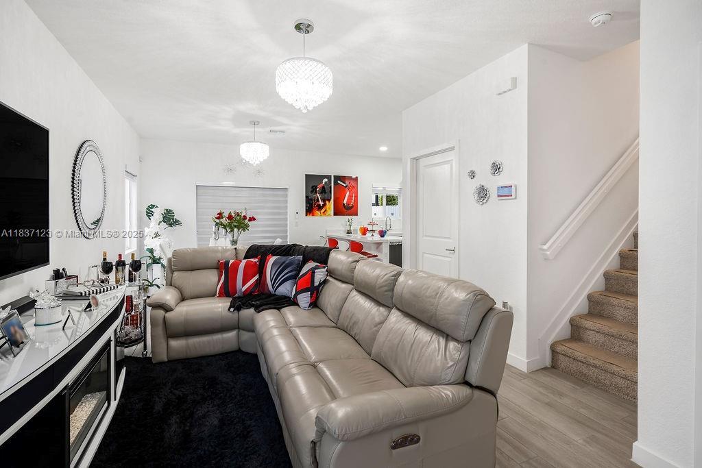 879 SE 19th St, Homestead, Флорида 33034, Соединенные Штаты