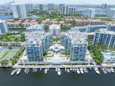 3131 NE 188th St 2-903, Aventura, Florida 33180, USA