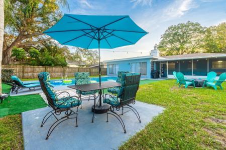 809 E Glen oak, Clearwater, Florida 33759, USA
