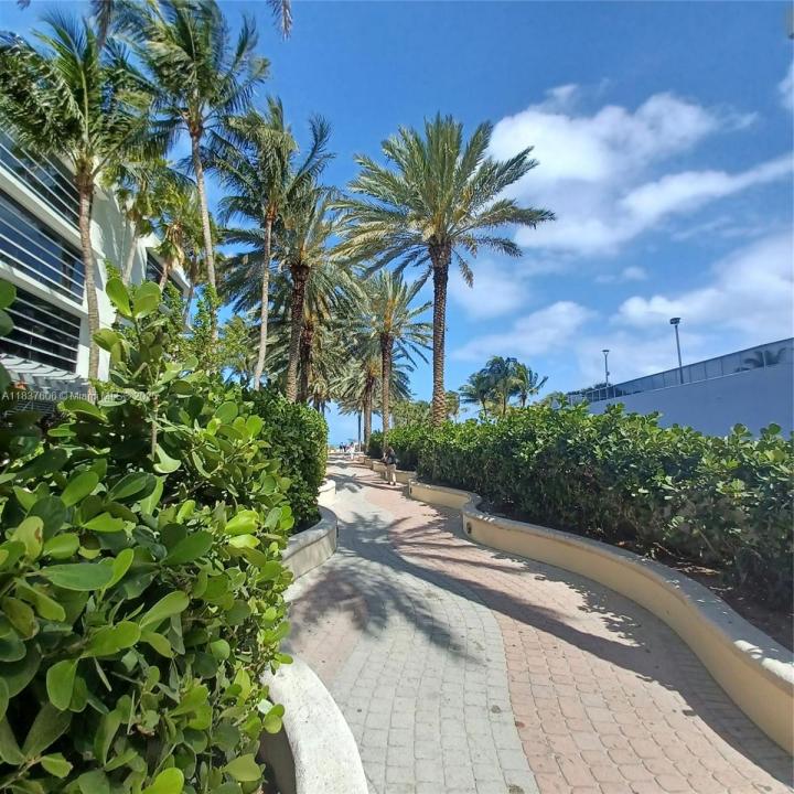 100 Lincoln Rd 1206, Miami Beach, Florida 33139, USA