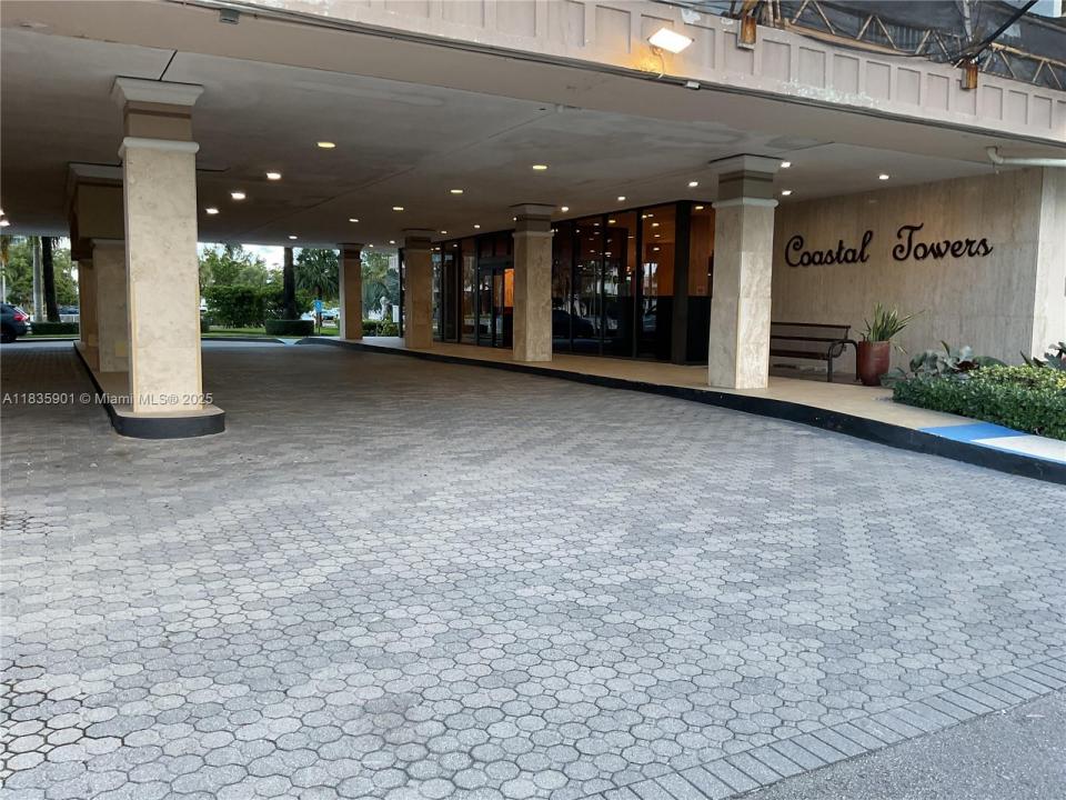 400 Kings Point Dr 623, Sunny Isles Beach, Florida 33160, Estados Unidos