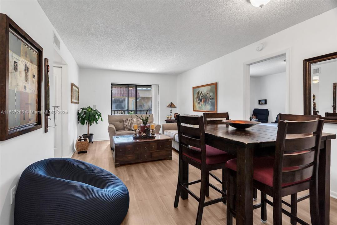 9730 Hammocks Blvd 201-28, Miami, Florida 33196, Stati Uniti