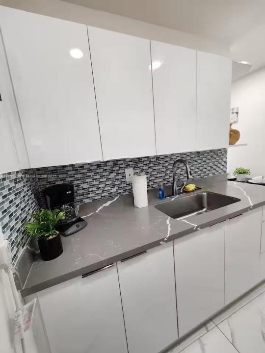 342 Van Buren St, Hollywood, Floride 33019, États-Unis