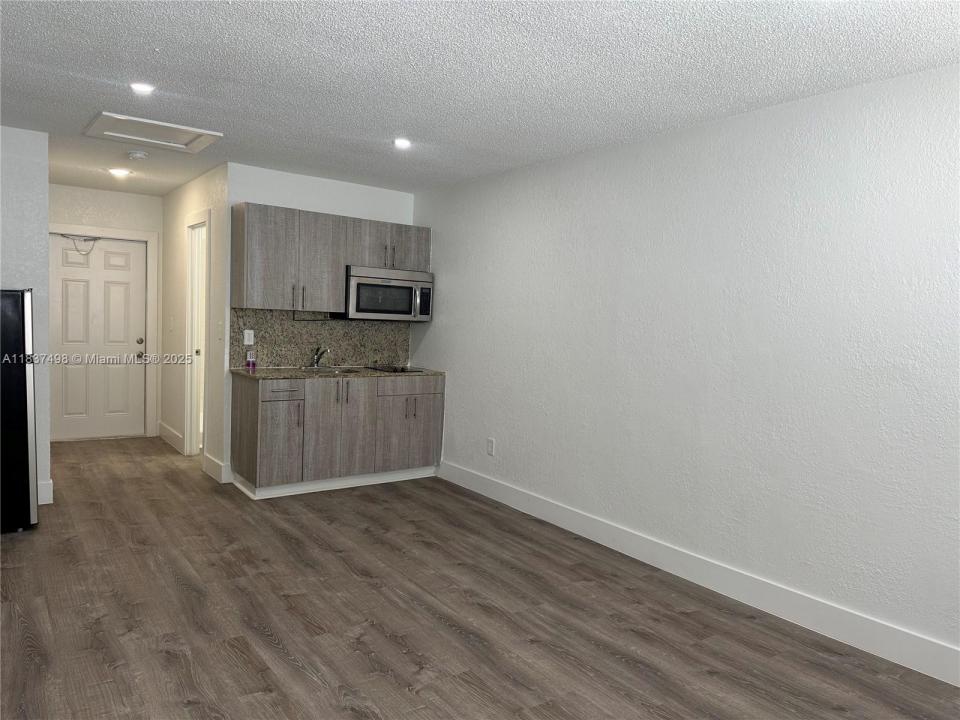 2910 Pierce St 205, Hollywood, フロリダ 33020, アメリカ合衆国