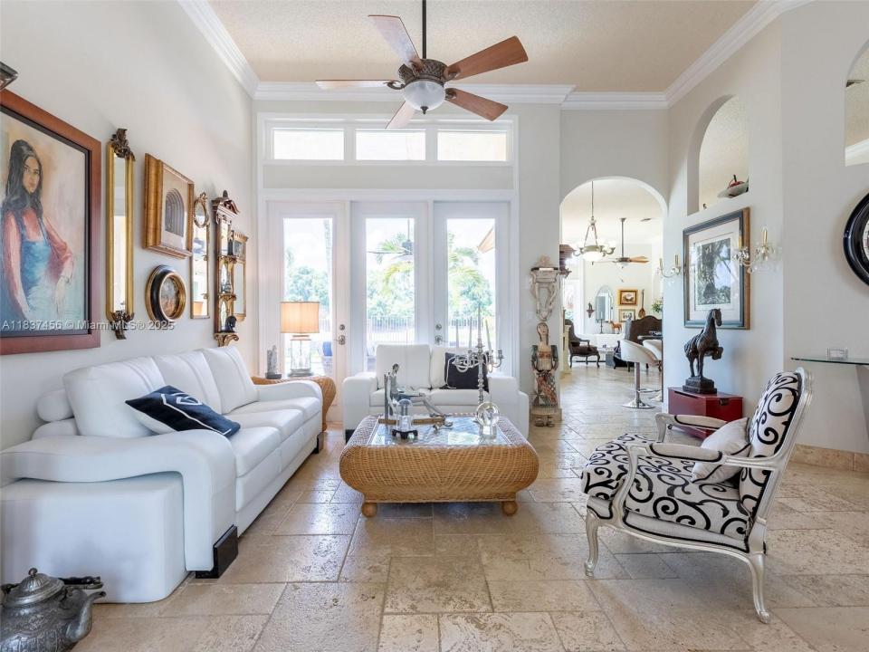 3043 Lakewood Dr, Weston, Florida 33332, Estados Unidos