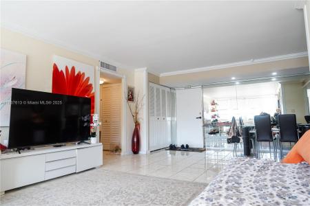 250 174th St 502, Sunny Isles Beach, Florida 33160, USA