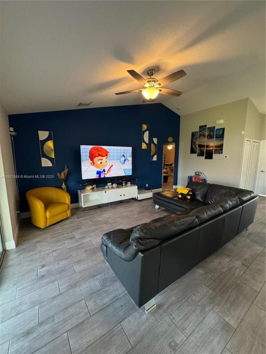 1637 SW Daysland Ave, Port St. Lucie, Florida 34953