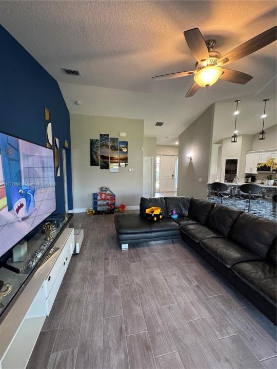 1637 SW Daysland Ave, Port St. Lucie, Florida 34953