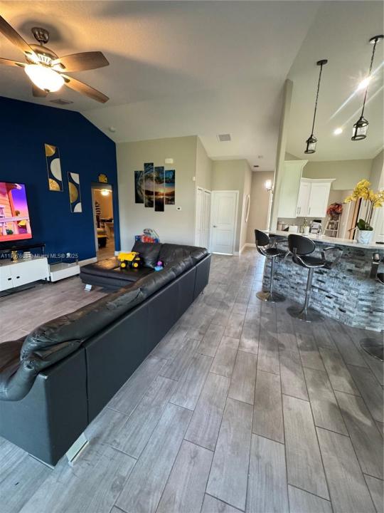 1637 SW Daysland Ave, Port St. Lucie, Florida 34953