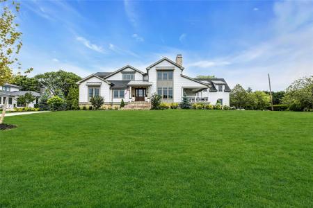 52 Concourse, Islip, New York 11718, Stati Uniti