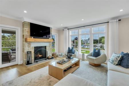 52 Concourse, Islip, 纽约州 11718, 美国