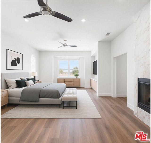 W 21st Street, Lancaster, California 93536