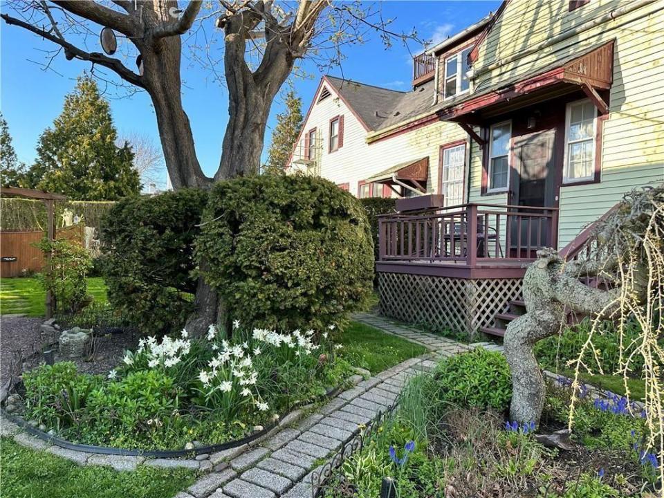 167 Coggeshall Avenue A, Newport, Rhode Island 02840