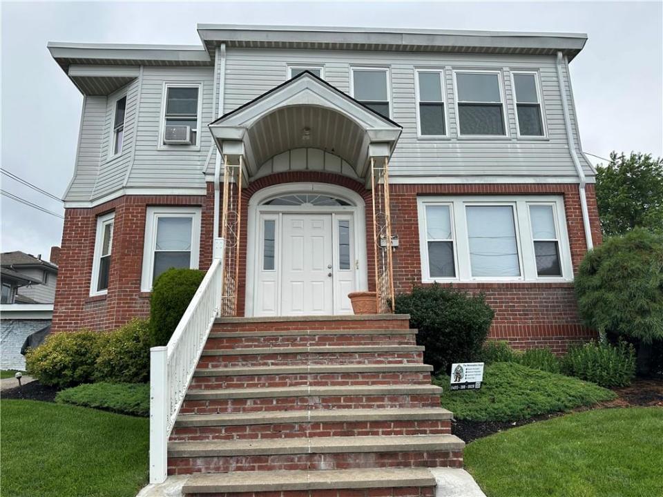 1 Rosemary Street 2, Cranston, Rhode Island 02920