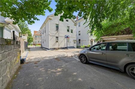37 Farragut Avenue, Providence, RI 02905, USA