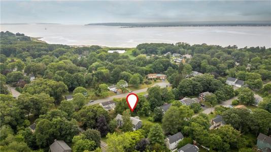 303 Washington Road, Barrington, RI 02806, USA