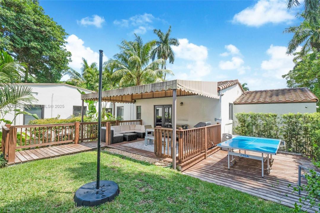185 NW 86th St, El Portal, فلوريدا 33150, الولايات المتحدة