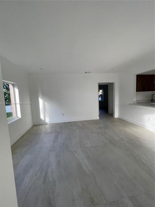 1310 Sharazad Blvd, Opa-Locka, Flórida 33054, Estados Unidos