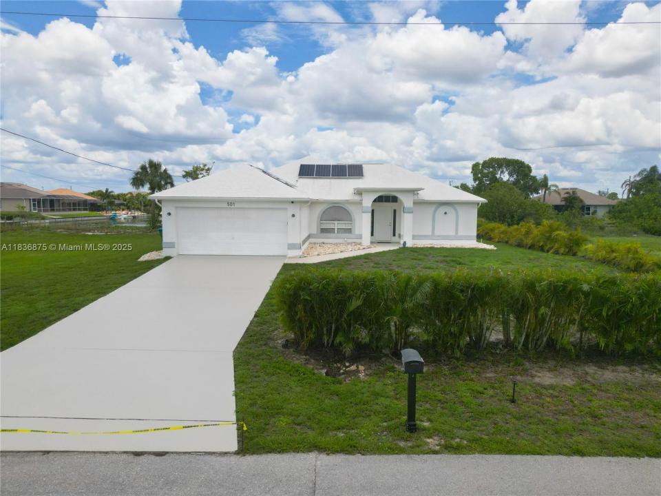 501 SE 7th Street, Cape Coral, Florida 33990, USA
