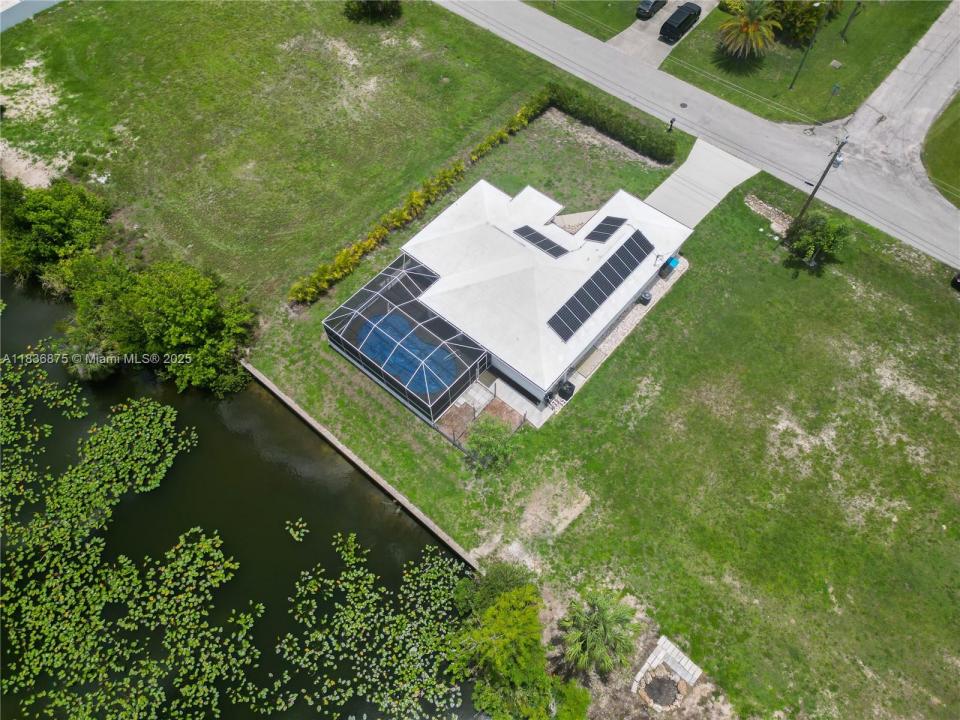 501 SE 7th Street, Cape Coral, Florida 33990, USA
