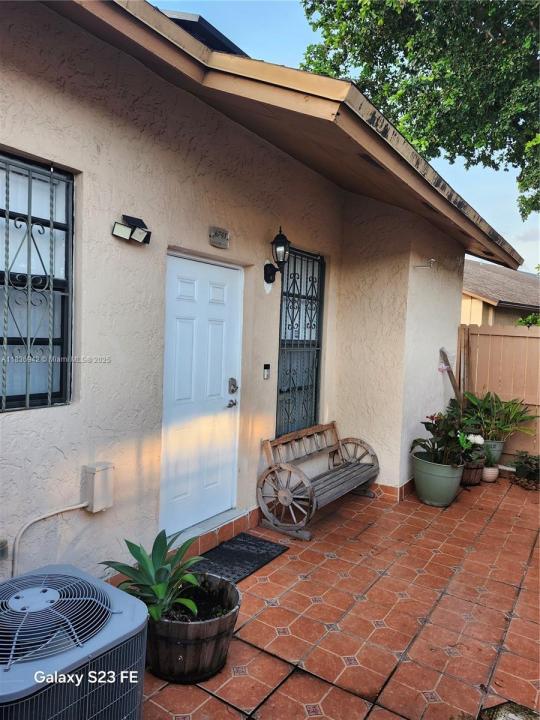 6743 NW 192nd Ln 6743, Hialeah, Flórida 33015, Estados Unidos