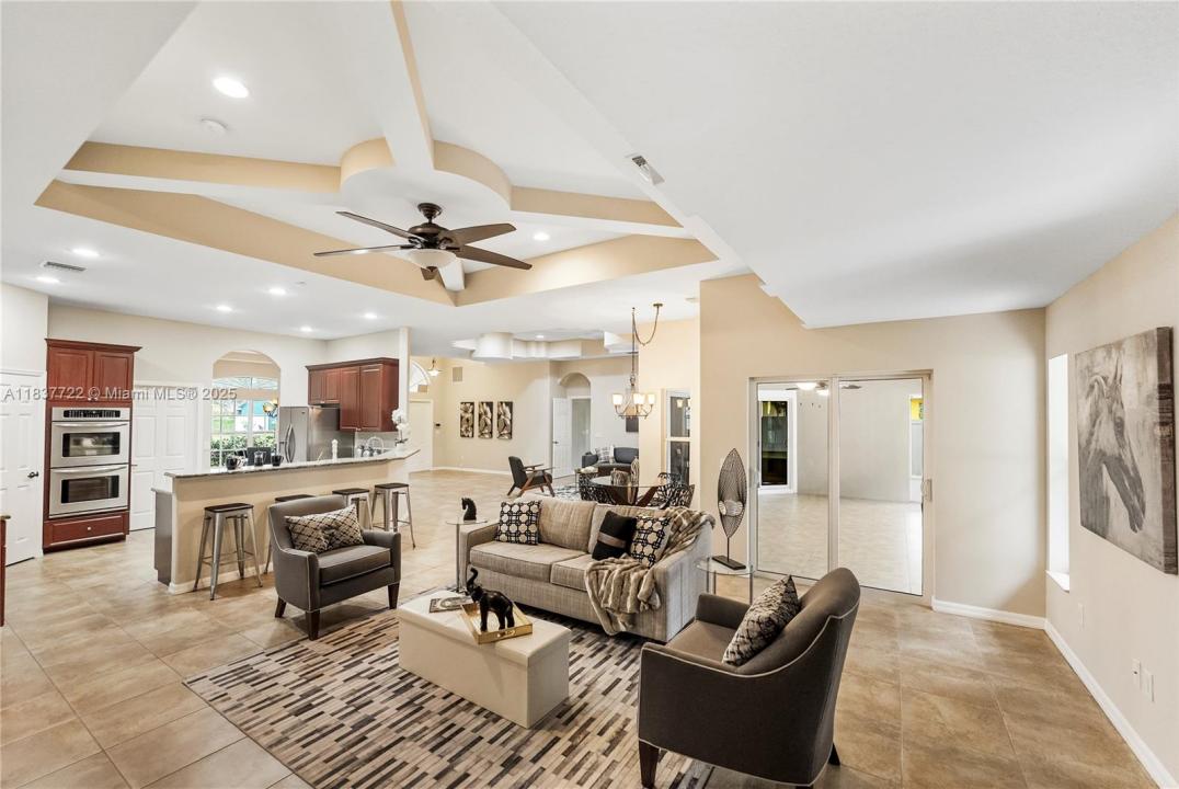 614 SW Twig Ave, Port St. Lucie, Floride 34983, États-Unis