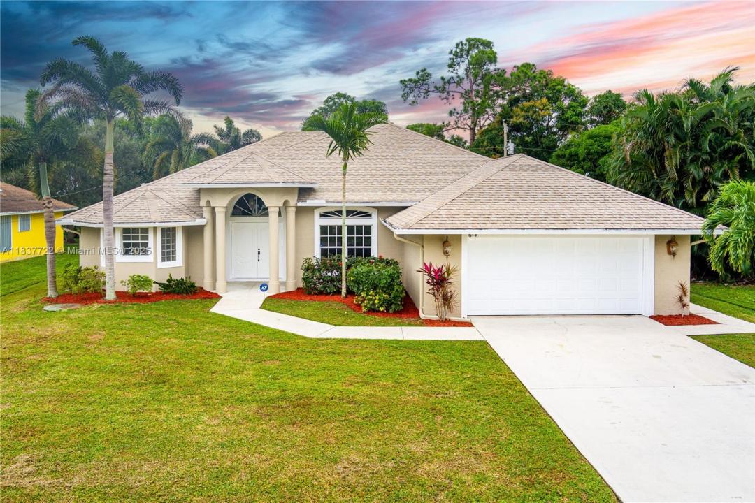 614 SW Twig Ave, Port St. Lucie, Floride 34983, États-Unis