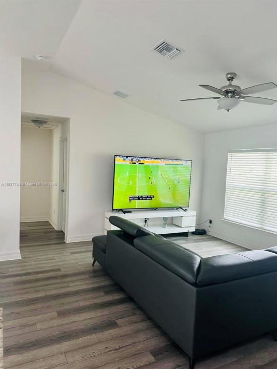 2524 NE 5 Ave, Other City - In The State Of Florida, 佛罗里达州 33909, 美国